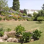 Westhill Country Otel 3*