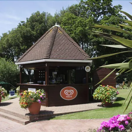 Westhill Country Hotel 3*