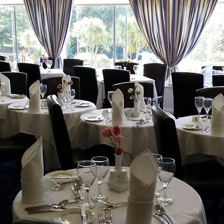 Westhill Country Otel 3*