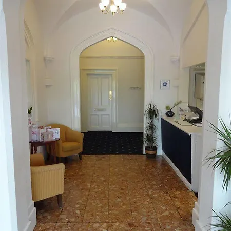 Westhill Country Otel 3*