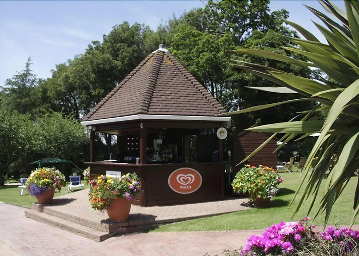 Westhill Country Hotel 3*