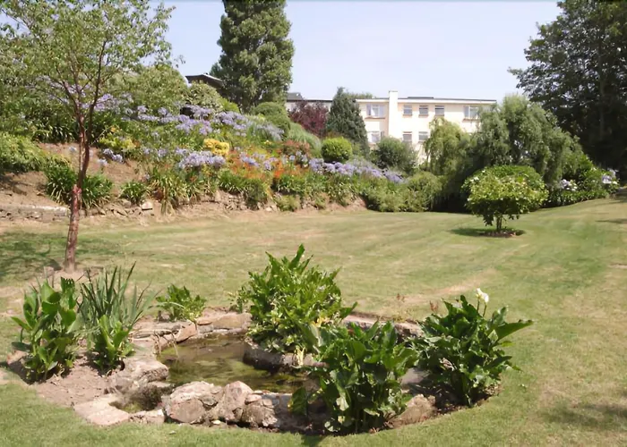 Westhill Country מלון 3*