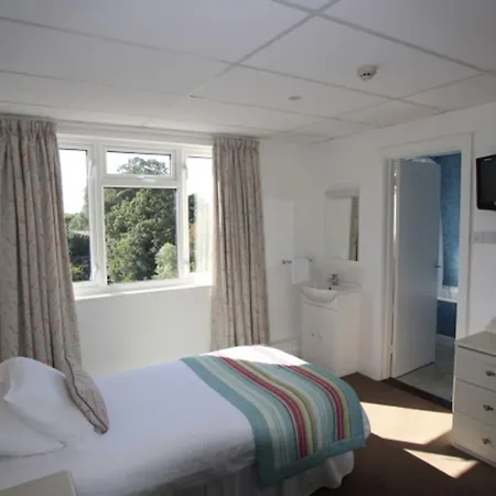 Westhill Country Hotel 3*