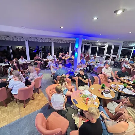 Westhill Country Hotel 3*